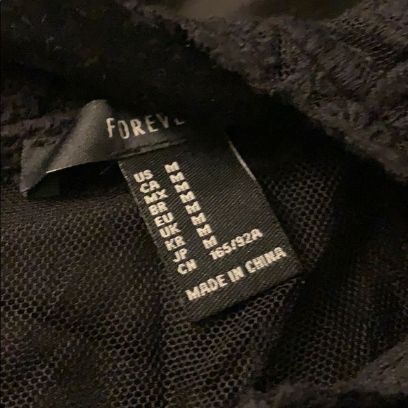 Lace Dress - Picture 5 of 6